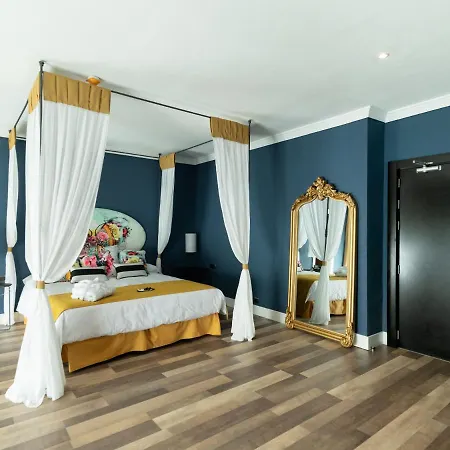 Hotel Kross Altos De 4*