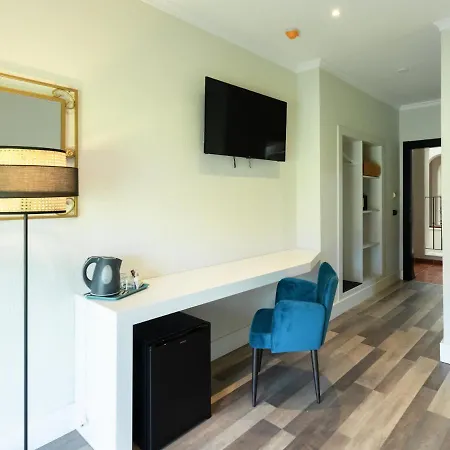 Hotel Kross Altos De 4*