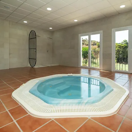Hotel Kross Altos De