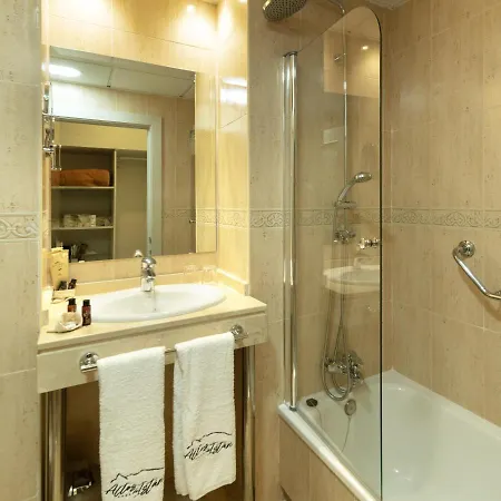 Hotel Kross Altos De